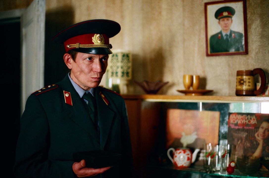 Журов стоит в форме