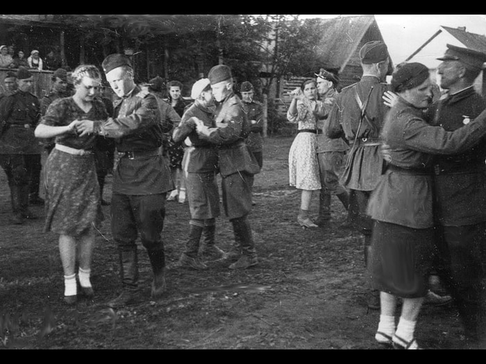 Краткая история создания песни "Случайный вальс"