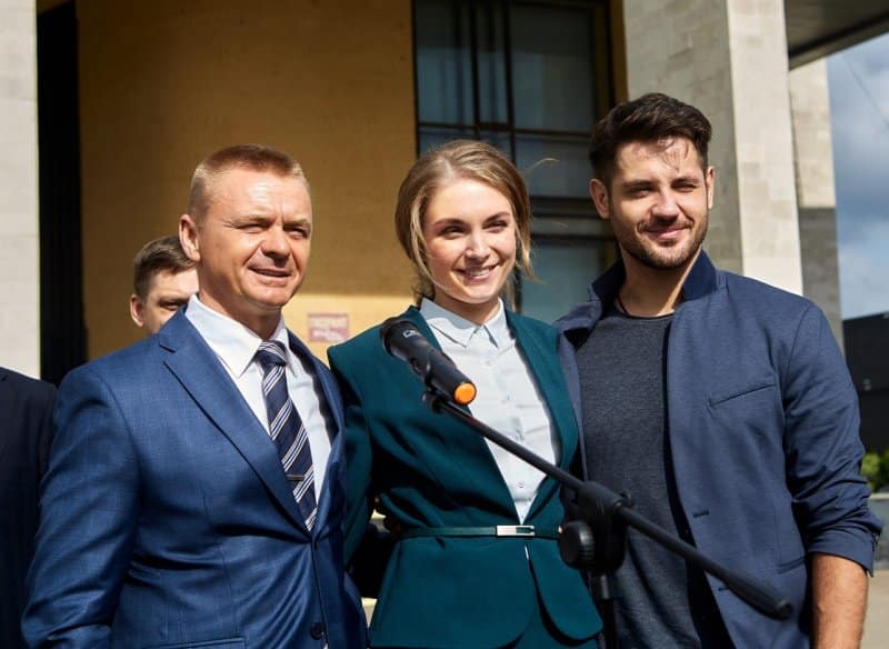 Кто снимается в сериале "Корни" на СТС