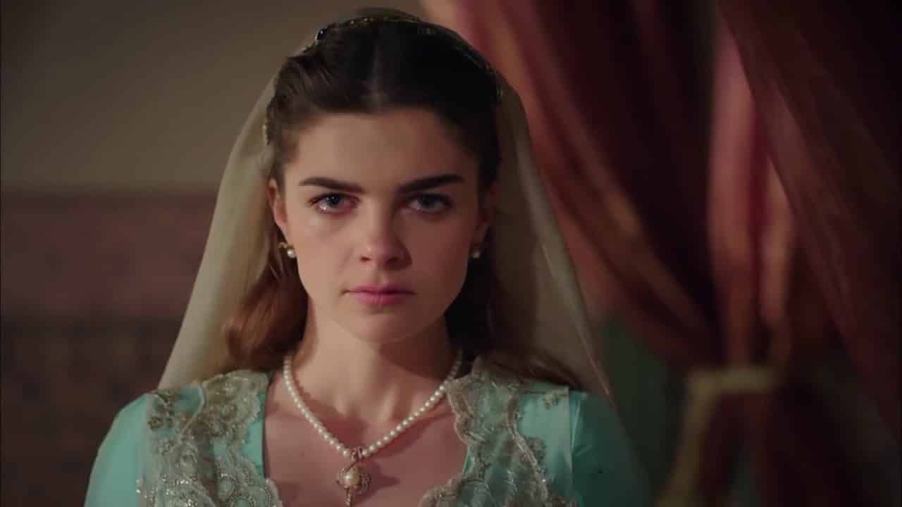 В какой серии сериала "Великолепный век" Михримах выйдет замуж