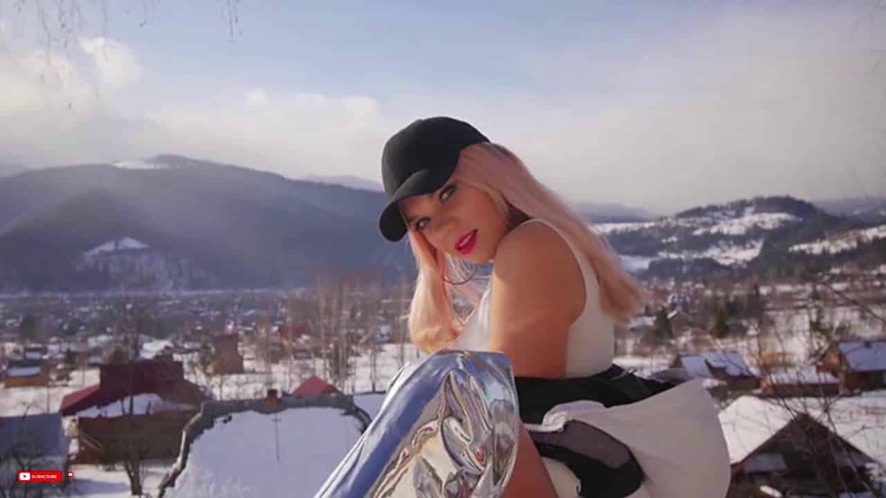 Искренняя композиция "Наливай винишко" ARi, Sam Vii: смысл песни