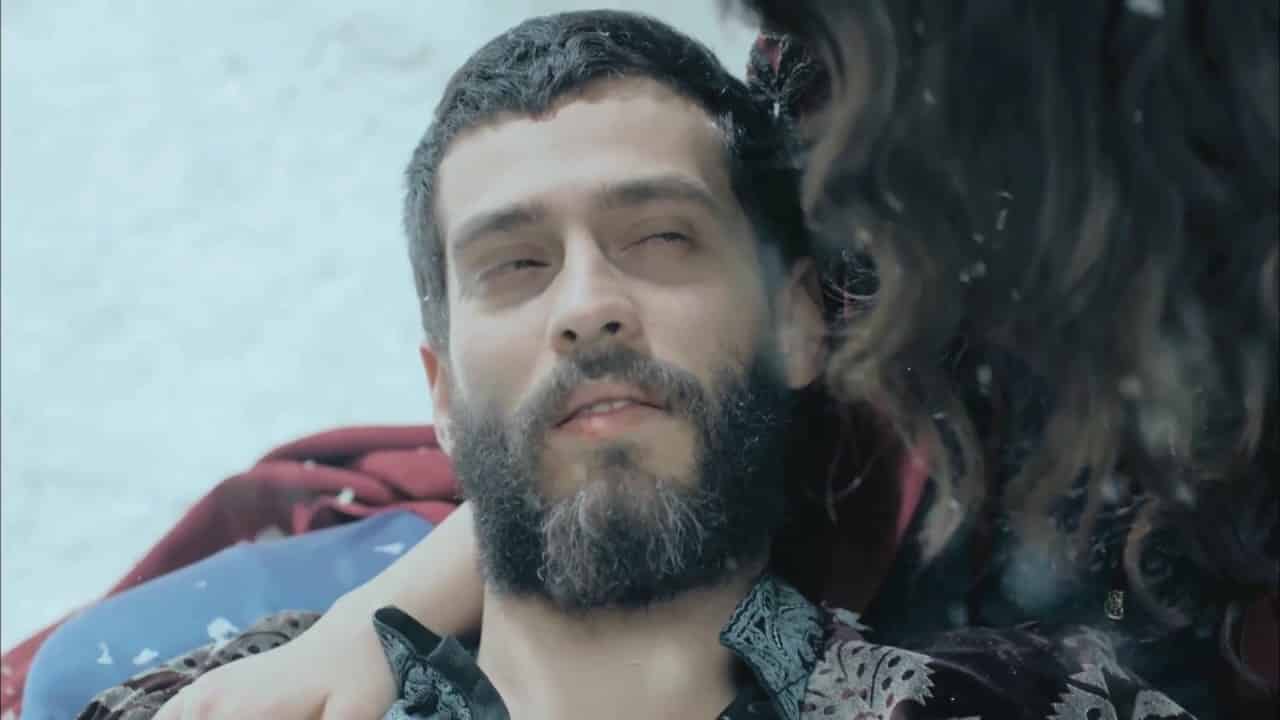 В какой серии умрет султан Ахмед
