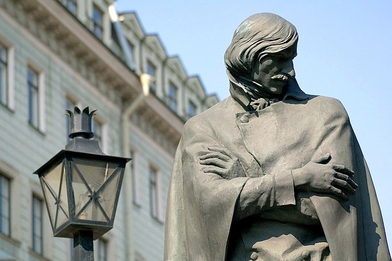 Смысл произведения "Петербургские повести"