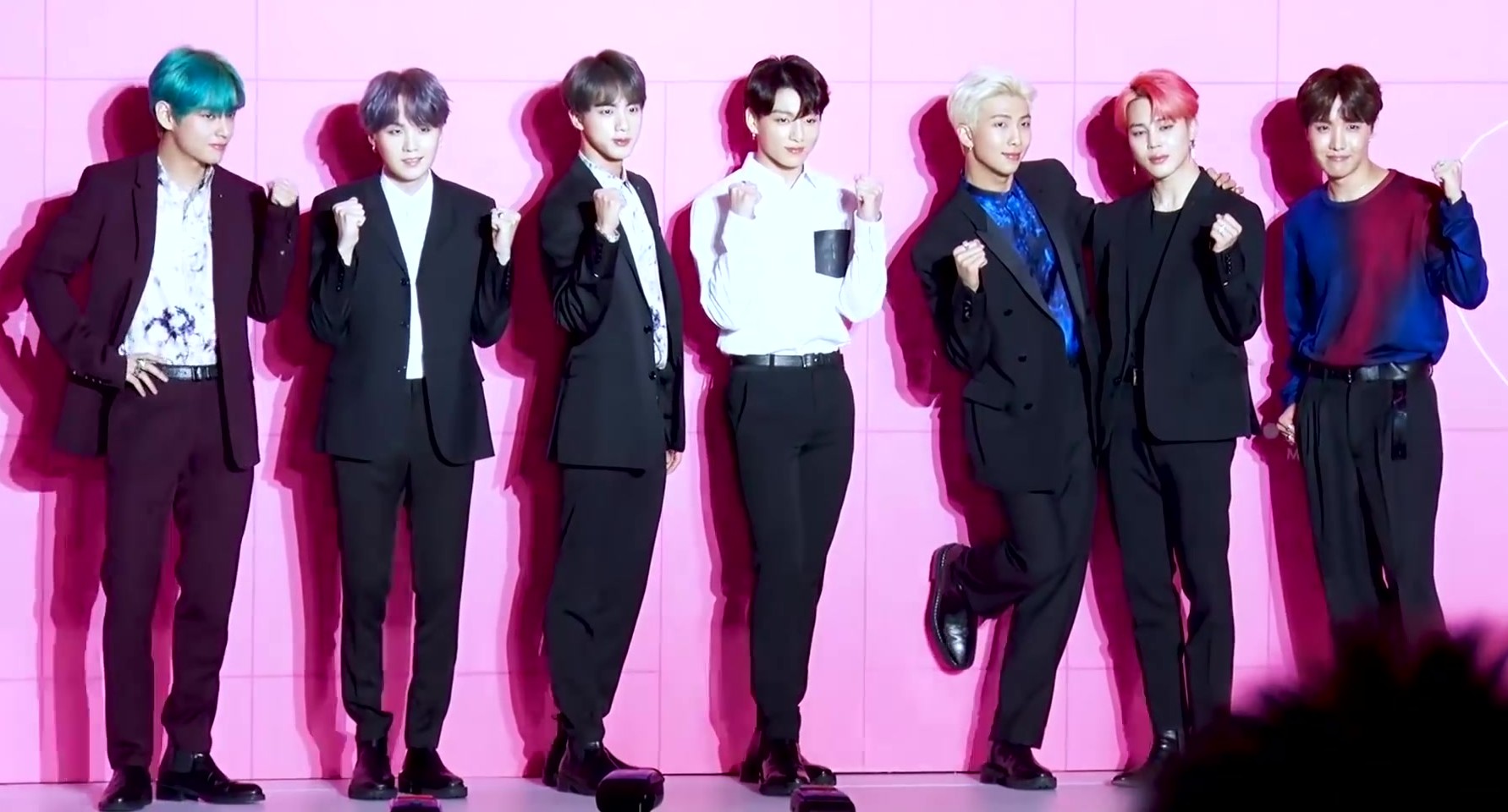 Как различать участников BTS